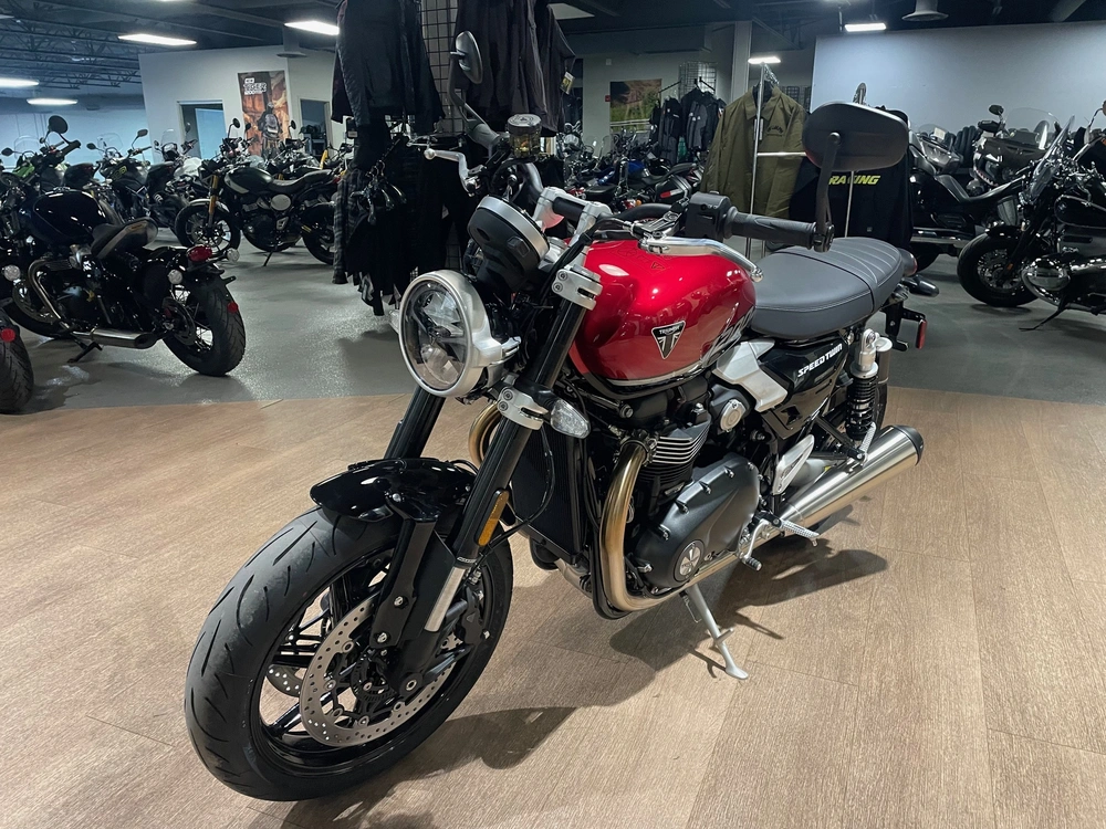 2026 Triumph Speed Twin 1200 - Carnival Red/sapphire Black alt