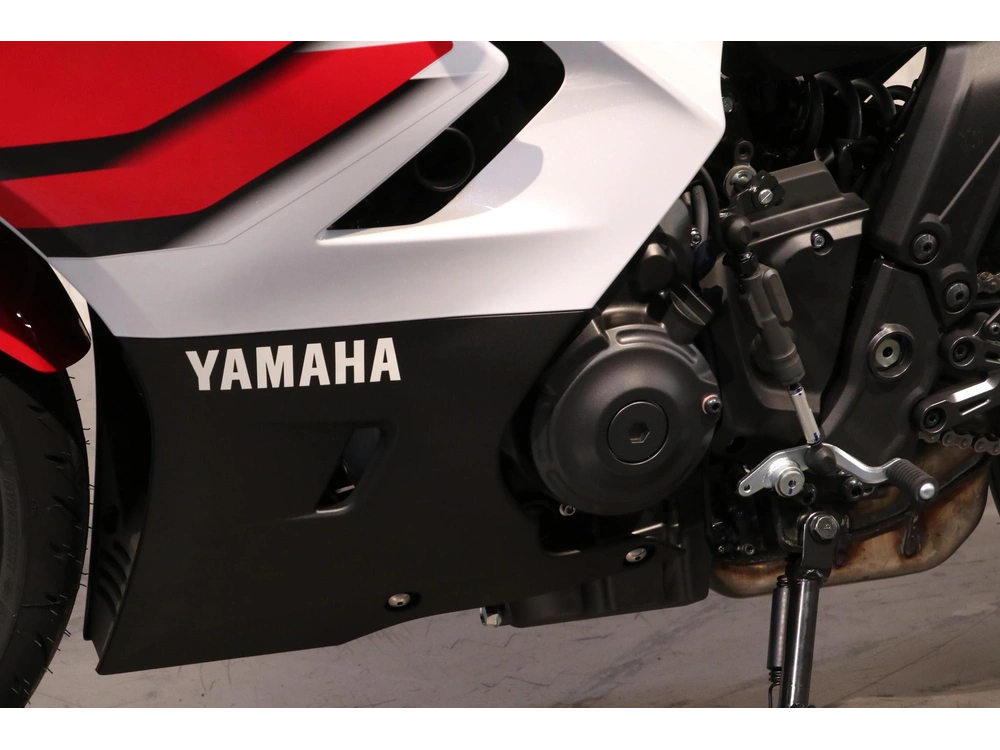 2026 Yamaha Yzf-r7 70e Anniversaire alt