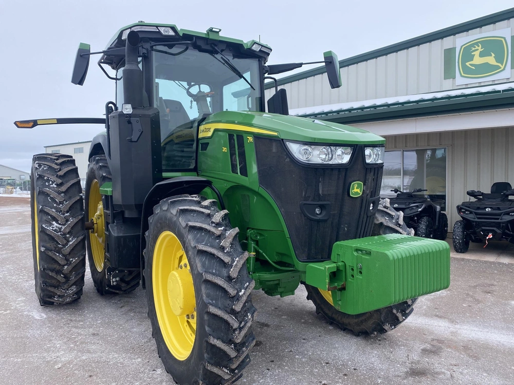2023 John Deere 7r 210 alt