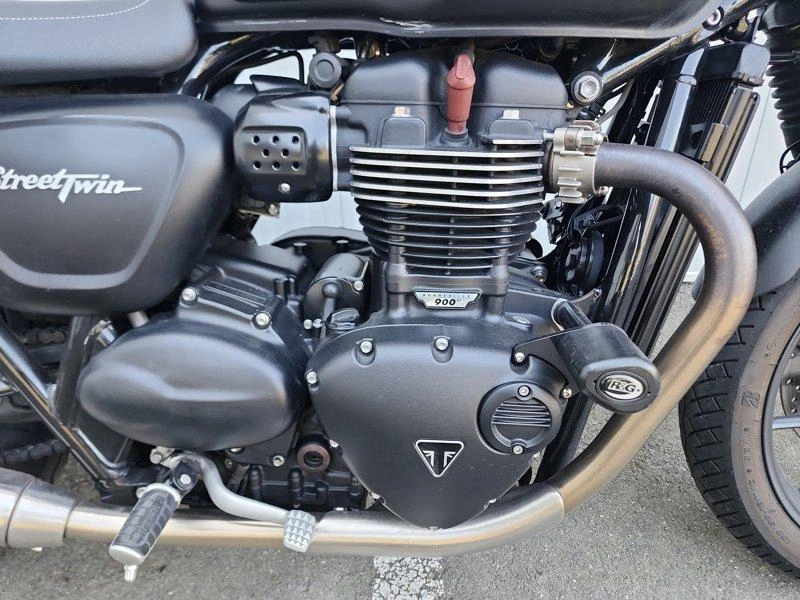 2016 Triumph Street Twin alt
