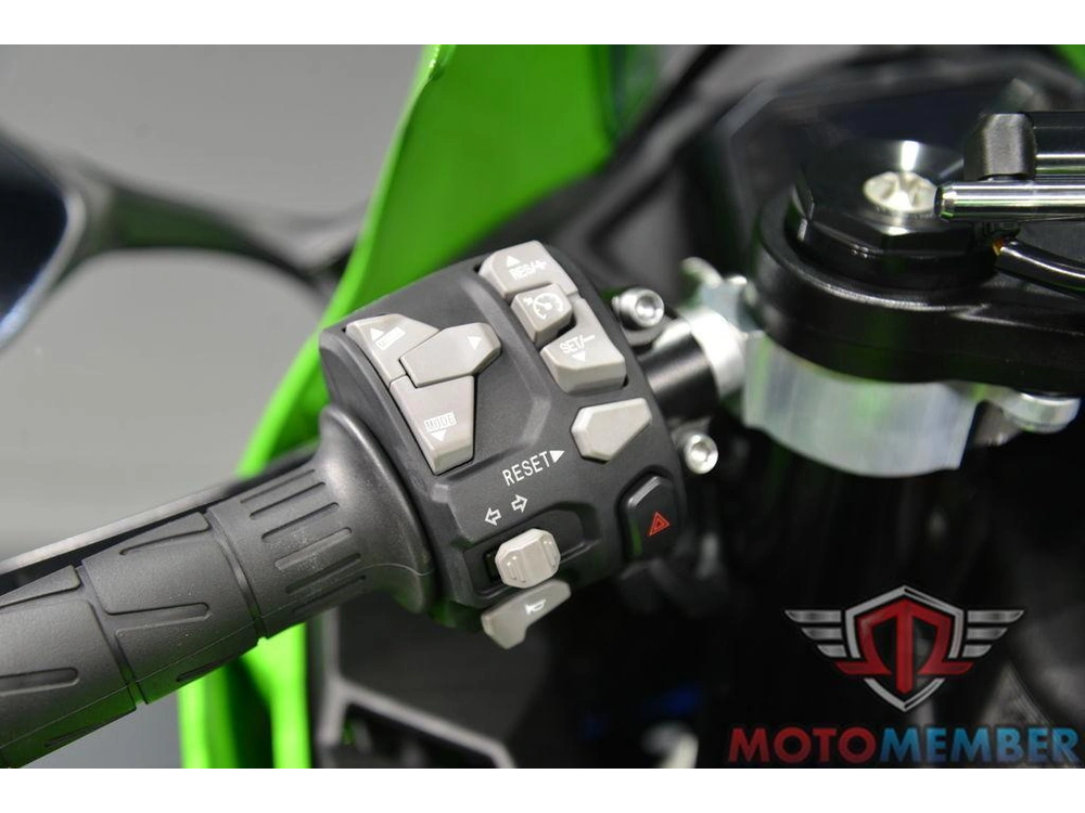 2025 Kawasaki Ninja® Zx™-10r Krt Edition Abs alt