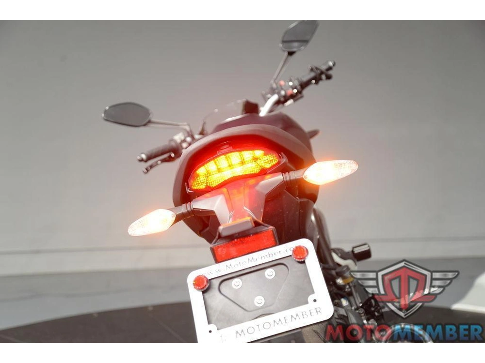 2018 Ducati Monster 797 Plus Dark Stealth alt