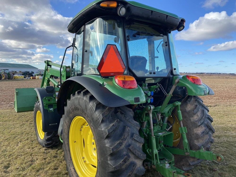 John Deere 5115m 2014 alt