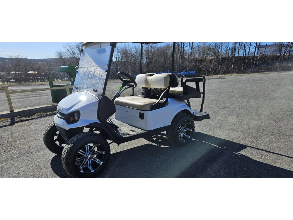 2023 E-z-go Express S4 Bright White alt
