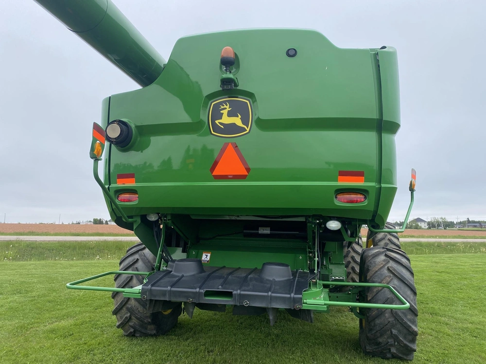 John Deere S660 2013 alt
