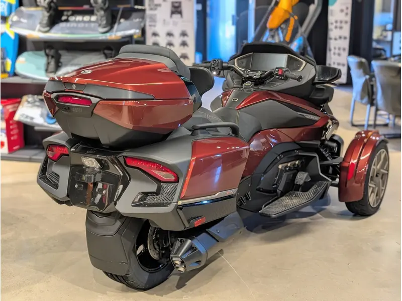 2026 Can-Am Spyder RT Sea-To-Sky - Mars Red Metallic