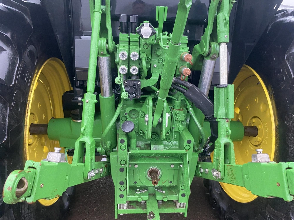 John Deere 6110m 2024 alt