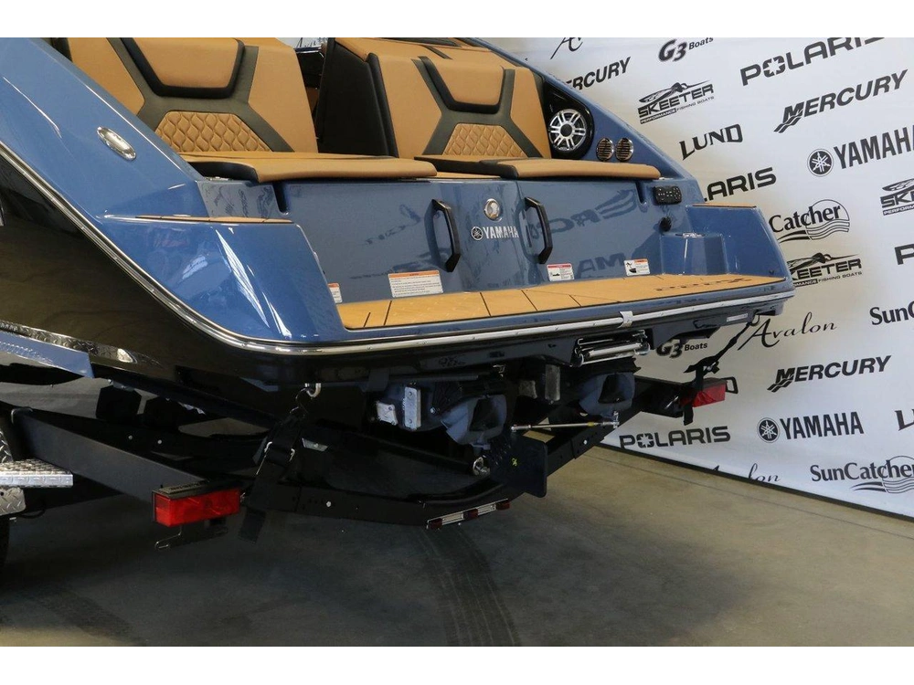 2026 Yamaha 222xd alt