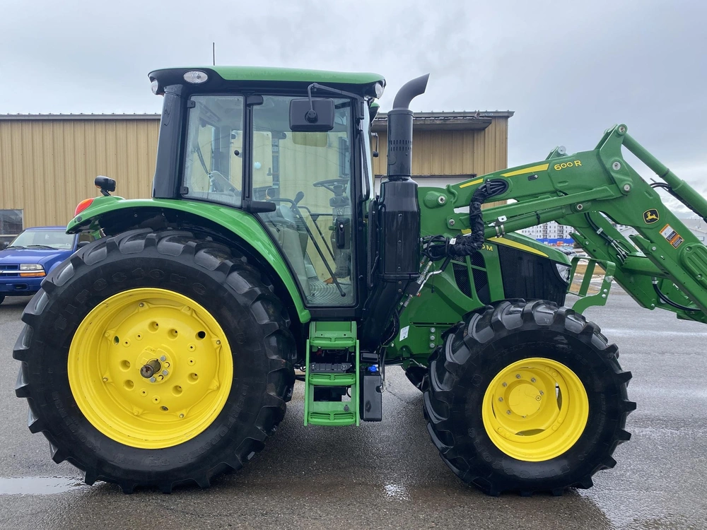2024 John Deere 6120m alt