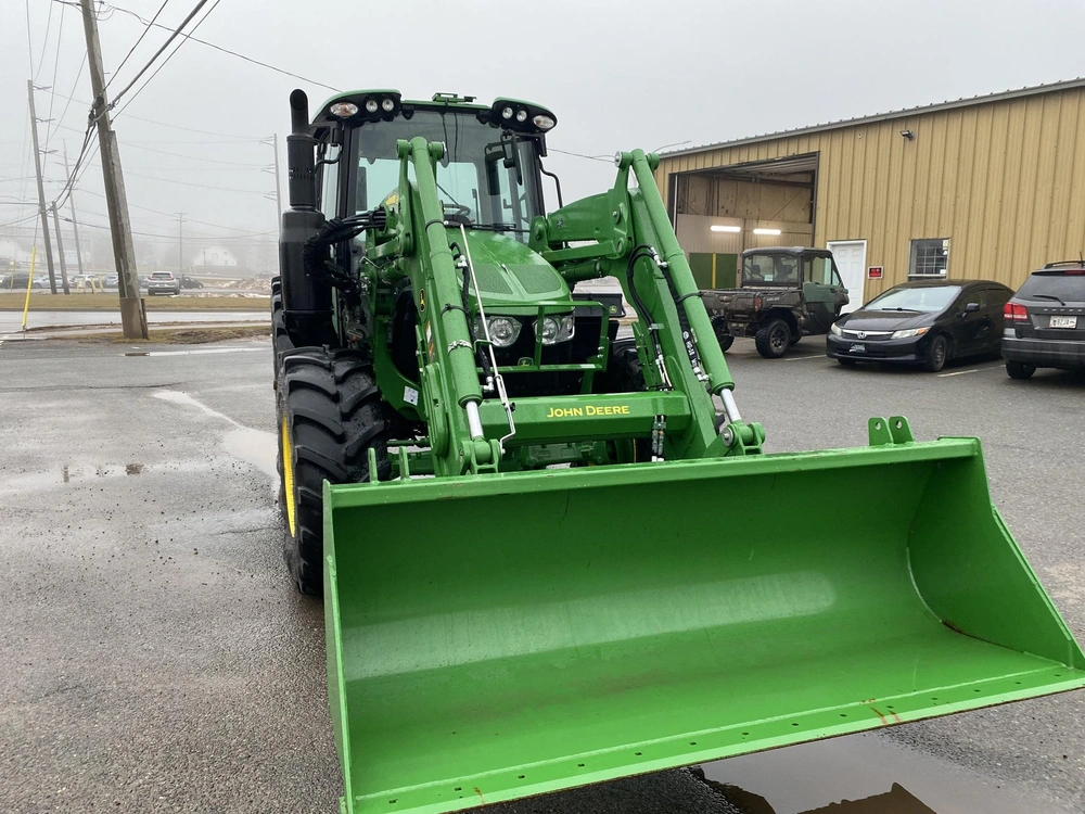John Deere 6110m 2024 alt