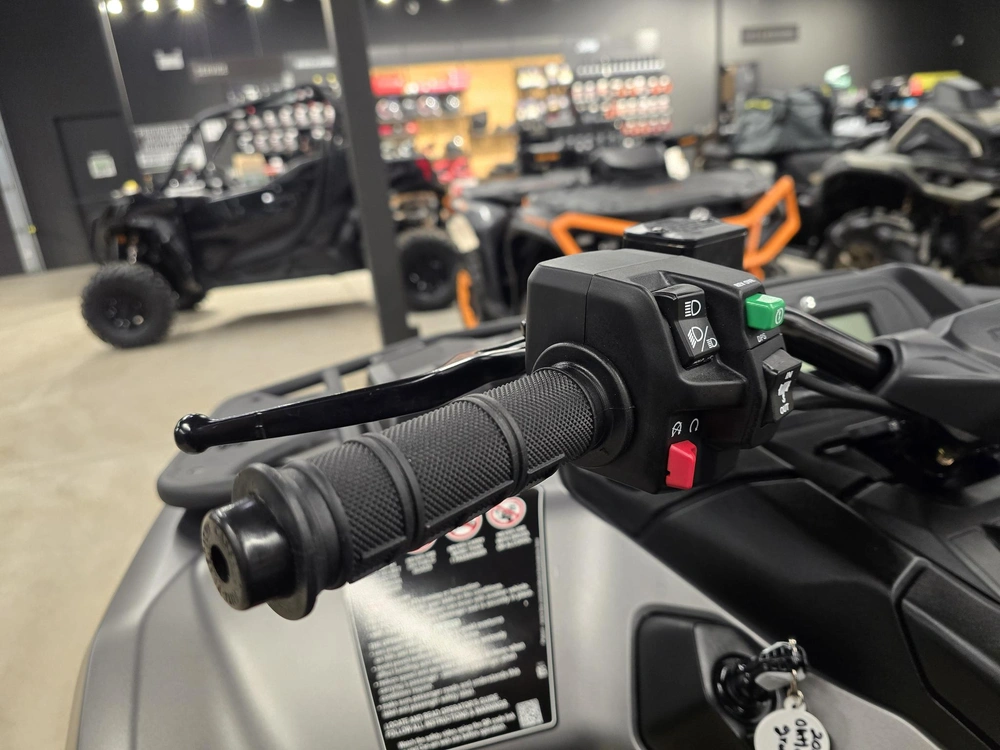 2026 Brp Outlander Max Xt 700 alt