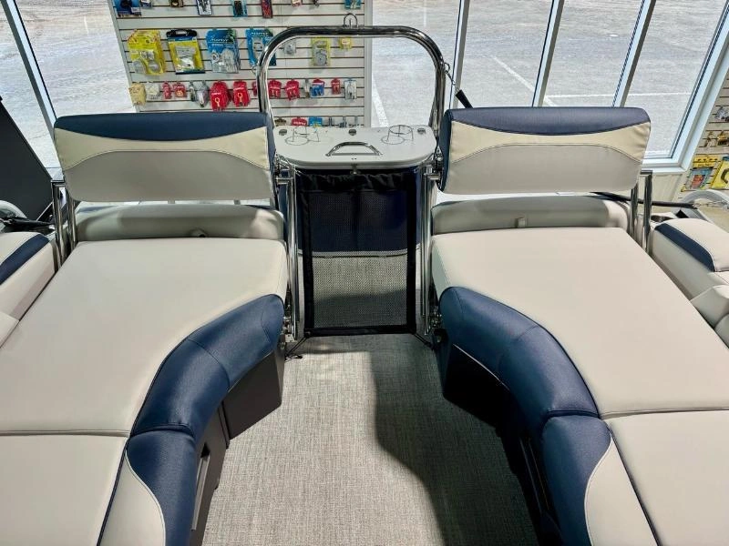 2026 Avalon Lsz Quad Lounger Shift 23 X 8.5 alt