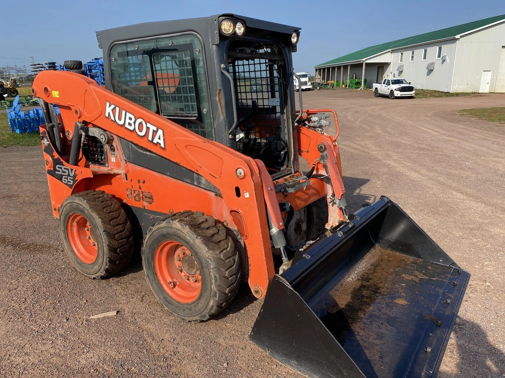 2020 Kubota Ssv65 alt