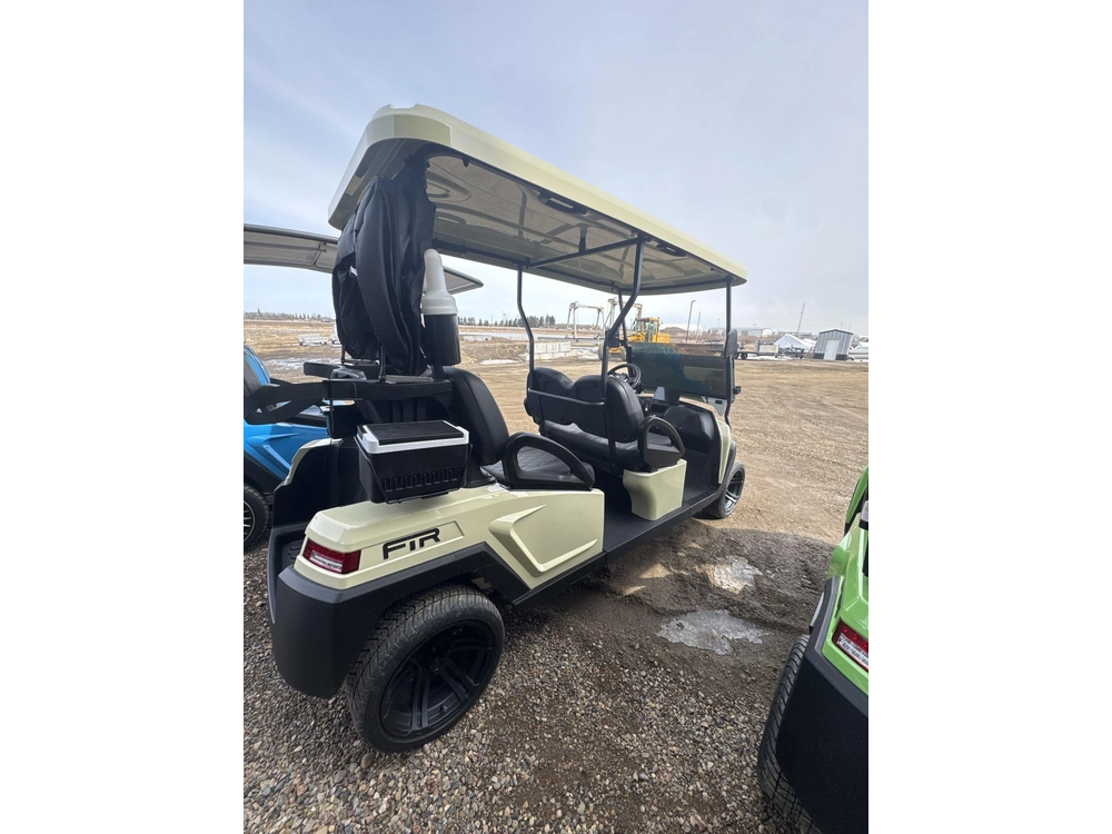 2026 Ftr Model 4 W/black Package, Color Match, Electric alt