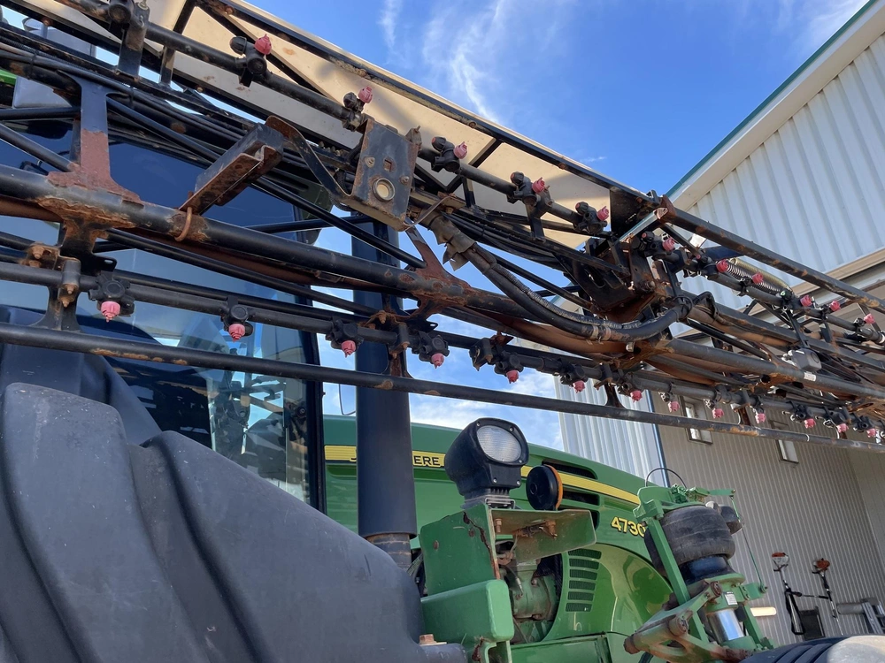 2011 John Deere 4730 alt