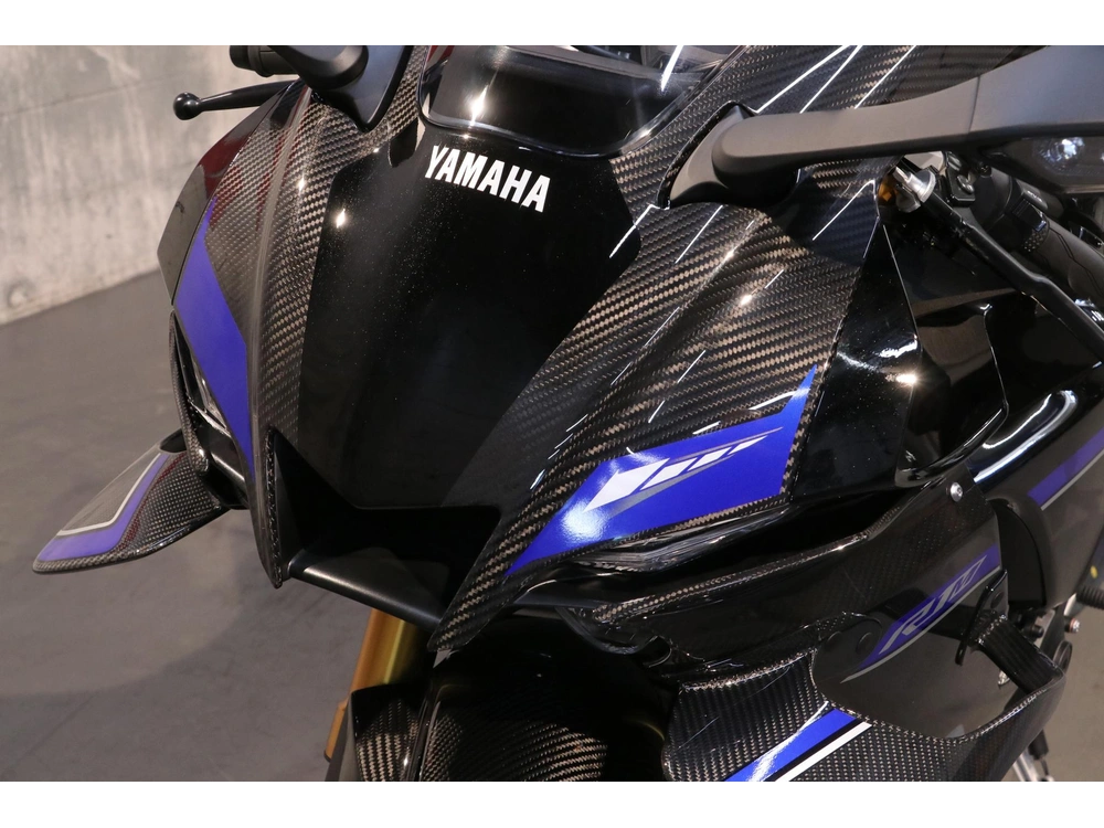 2026 Yamaha Yzf-r1m alt