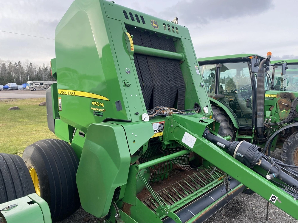 John Deere 450m 2021 alt