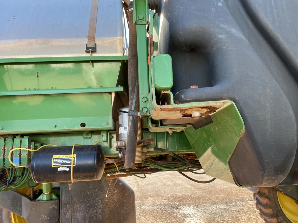 2011 John Deere 4730 alt