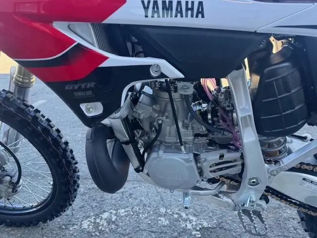 2026 Yamaha YZ250 70E ANNIVERSAIRE MOTEUR 2 TEMPS thumbnail 9