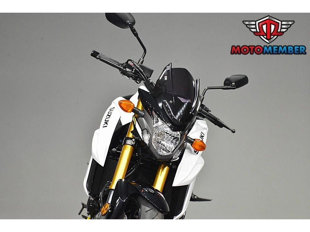 2023 Suzuki Gsx-s750z alt