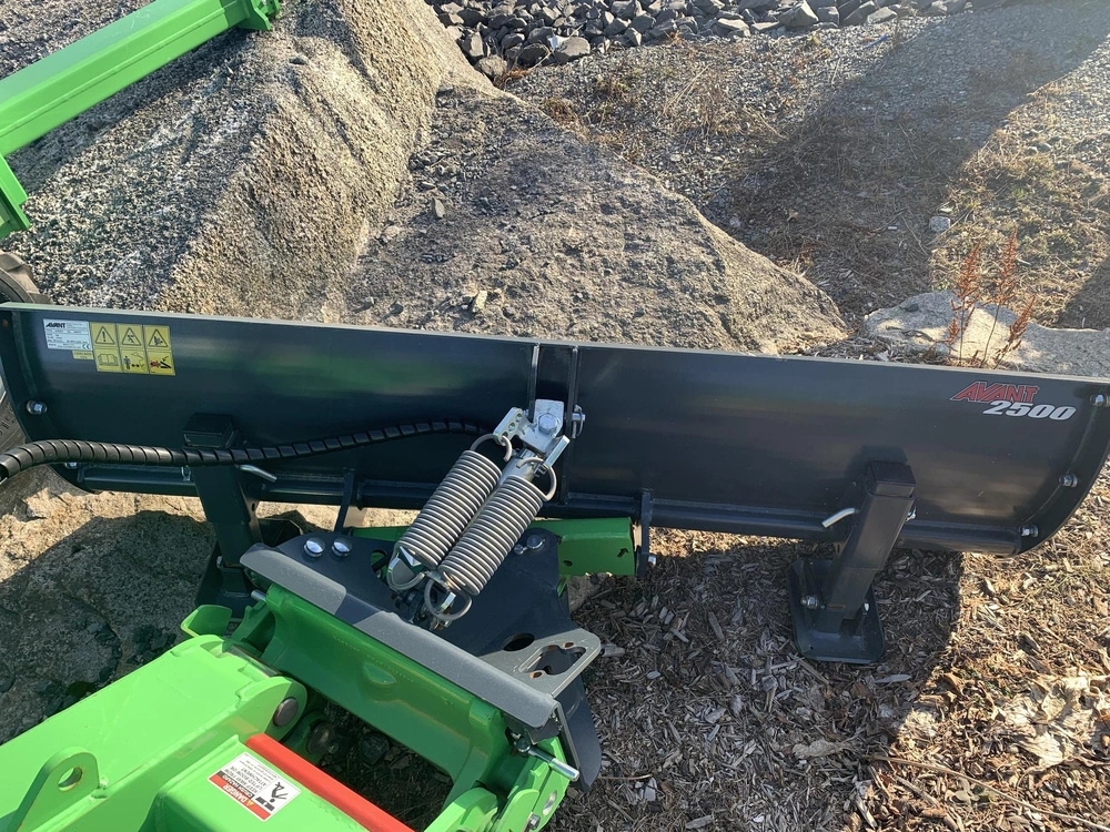 2022 Avant Adjustable Dozer/snow/material Blade alt