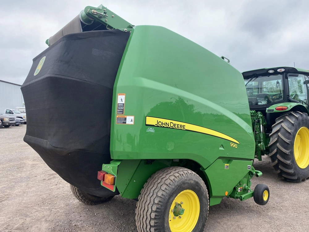 2015 John Deere 990 alt