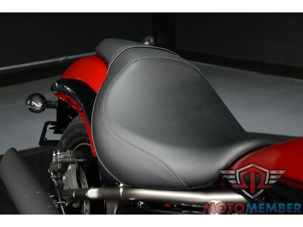 2025 Kawasaki Vulcan® 900 Custom alt