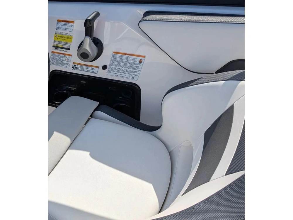 2021 Yamaha Sx195 Only 89 Hours! 250 Horsepower! 50 Mph + Super Clean! ! $56995 Plus Hst & Licensing. Finance For $124 Weekly With No Downpayment! Trades Welcome. alt