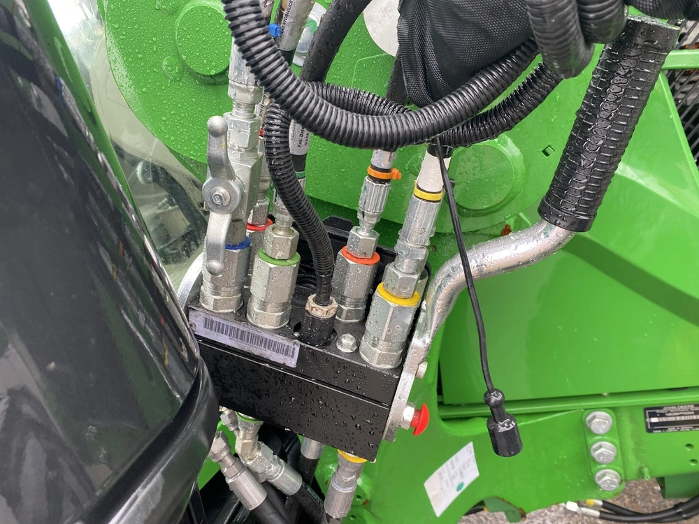 2024 John Deere 6120m alt
