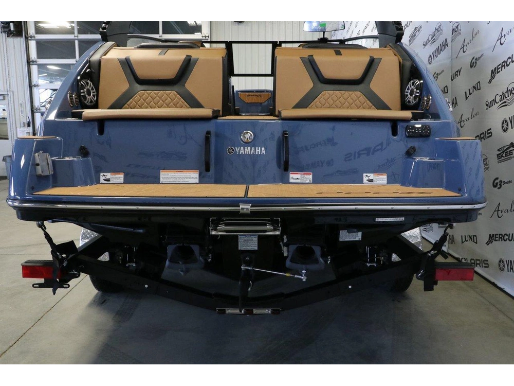 2026 Yamaha 222xd alt