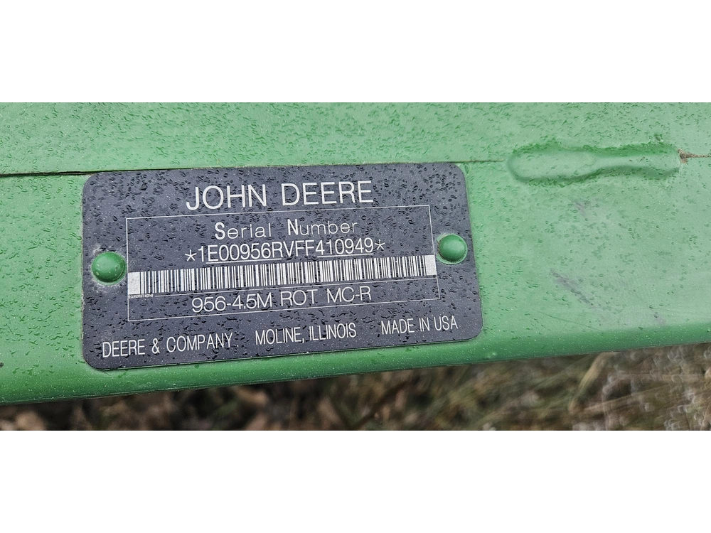2015 John Deere 956 alt