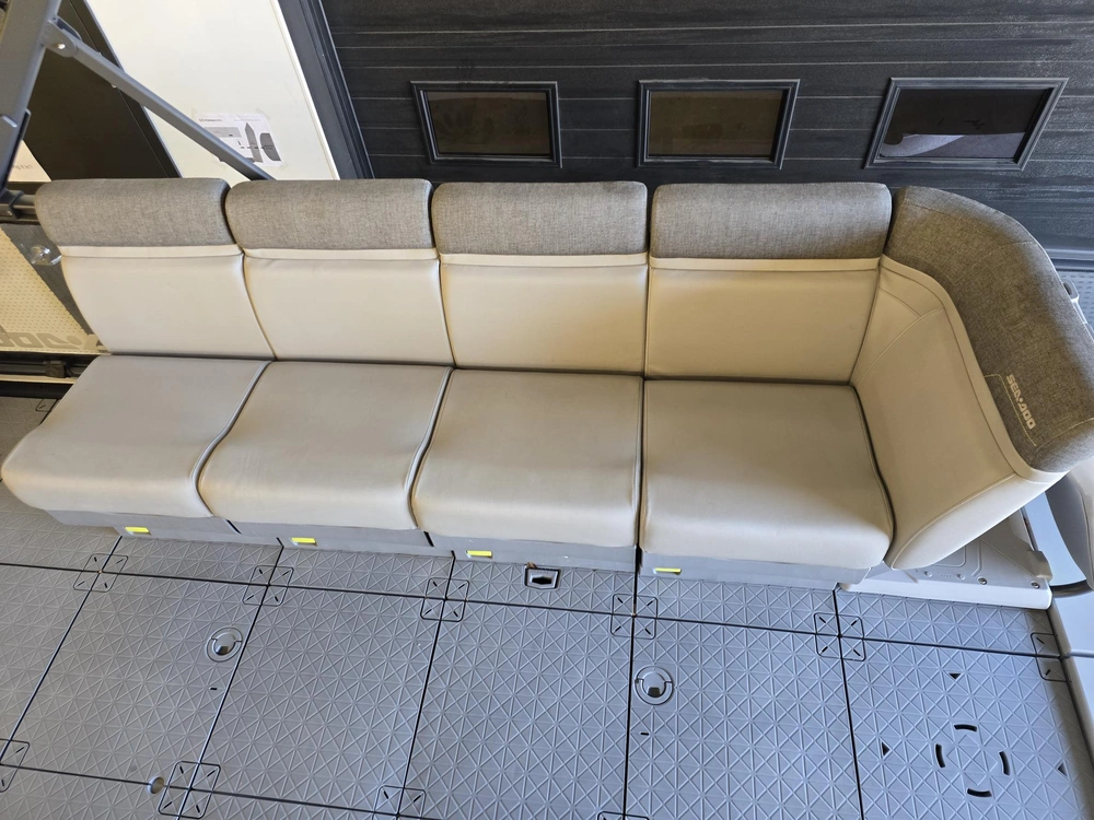 2023 Brp Switch Sport 21' 230hp alt
