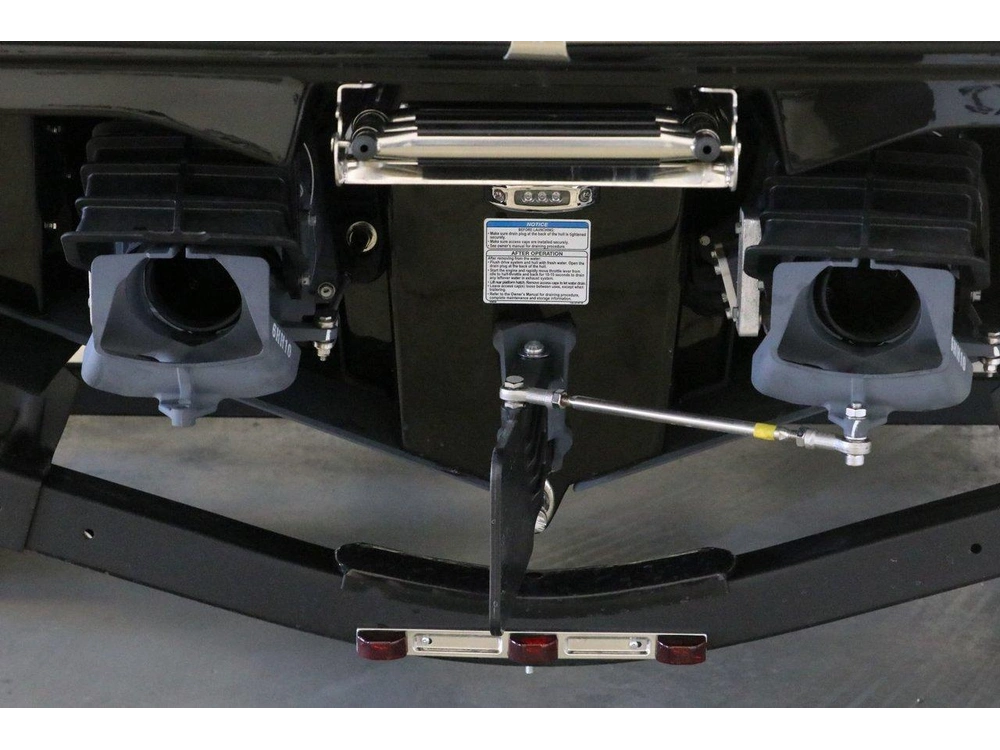 2026 Yamaha 222xd alt