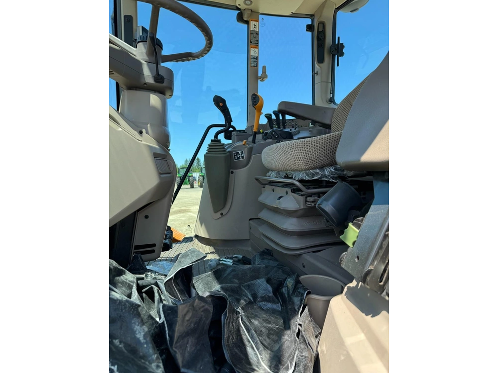 John Deere 6110m 2024 alt