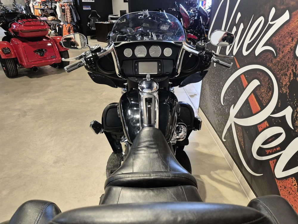 Harley-davidson Tri Glide Ultra Flhtcutg 2017 alt