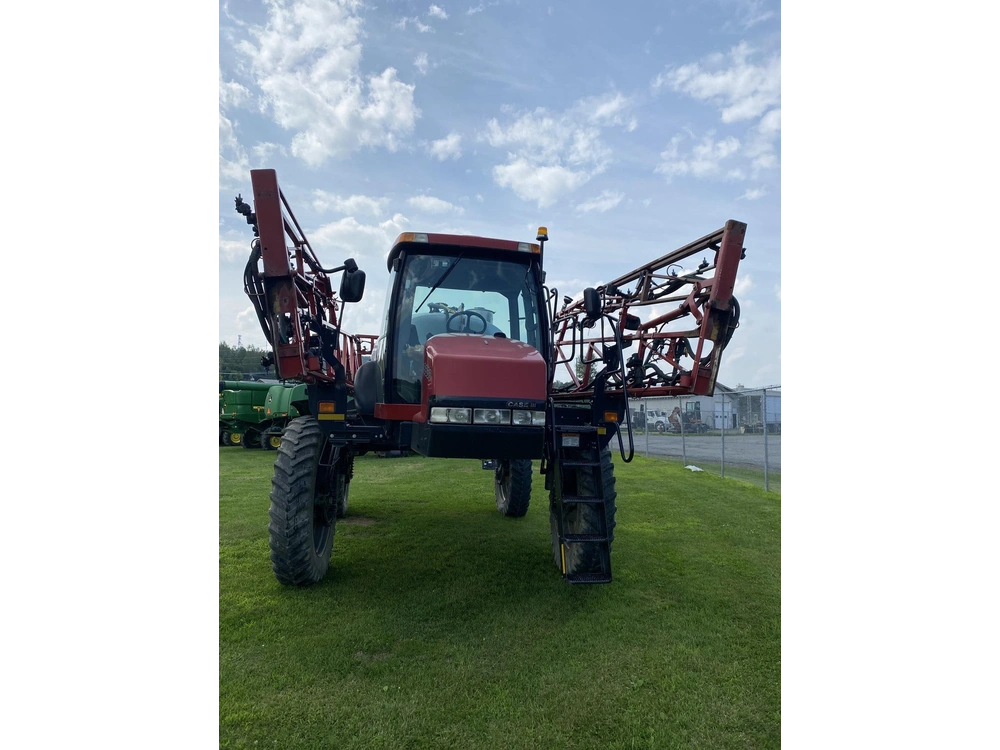 Case Ih Patriot 3330 2011 alt