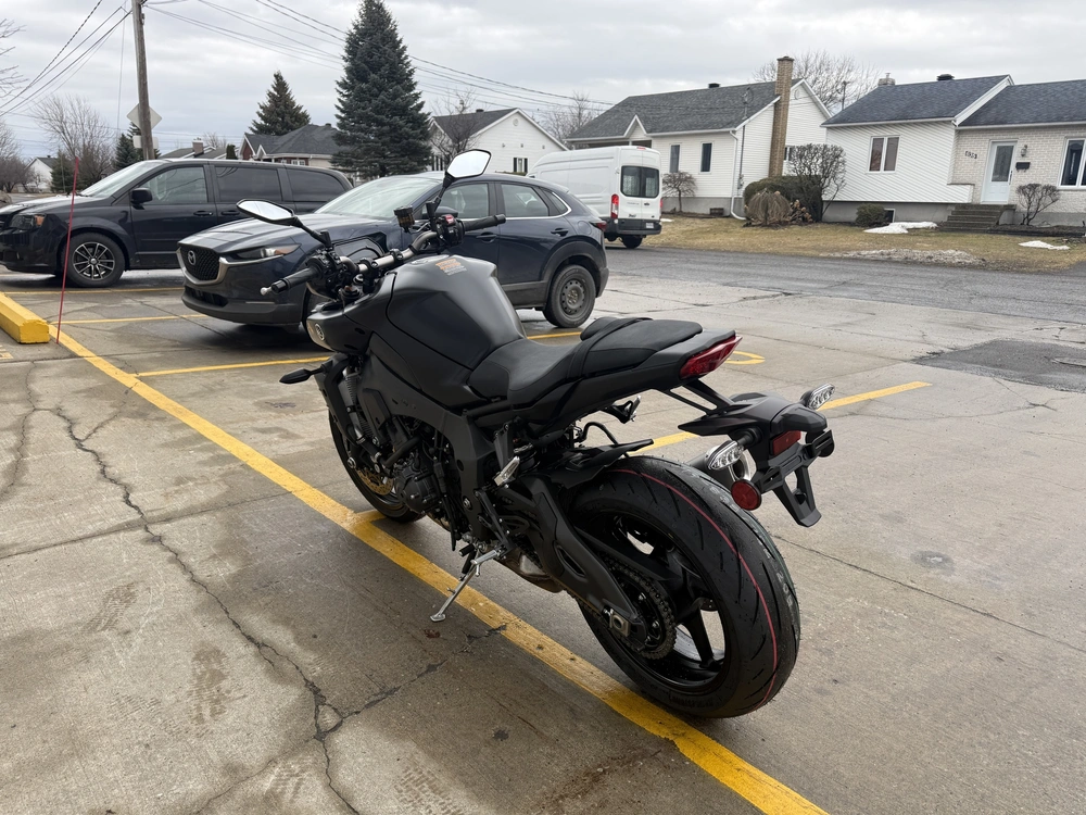 2026 Yamaha Mt-10 alt