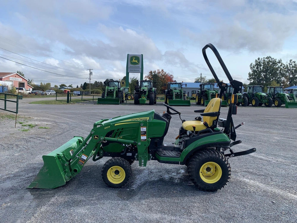 John Deere 1025r 2023 alt