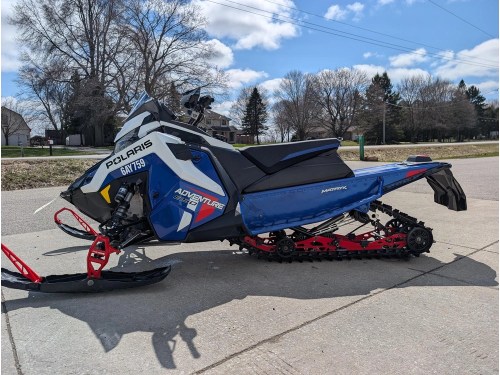 2023 Polaris 850 Indy Adventure 137 alt