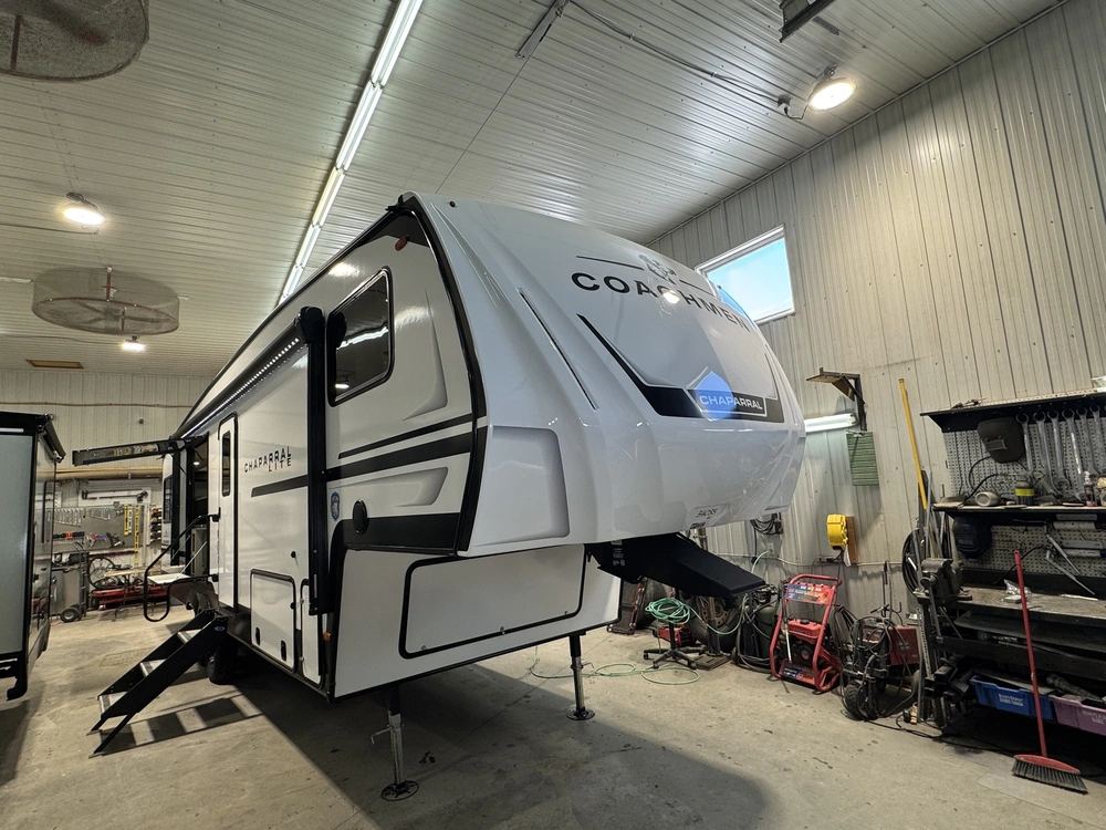 Coachmen Chaparral 27bar 2026 alt