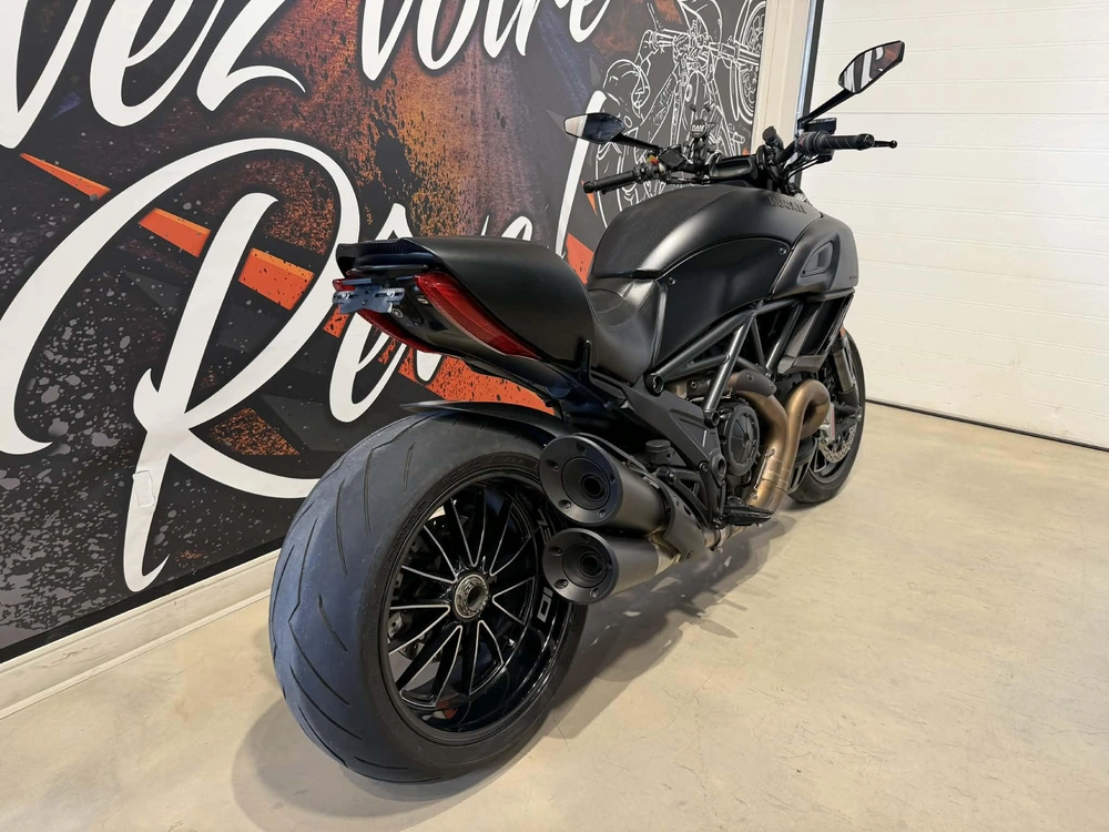 Ducati Diavel 2015 alt