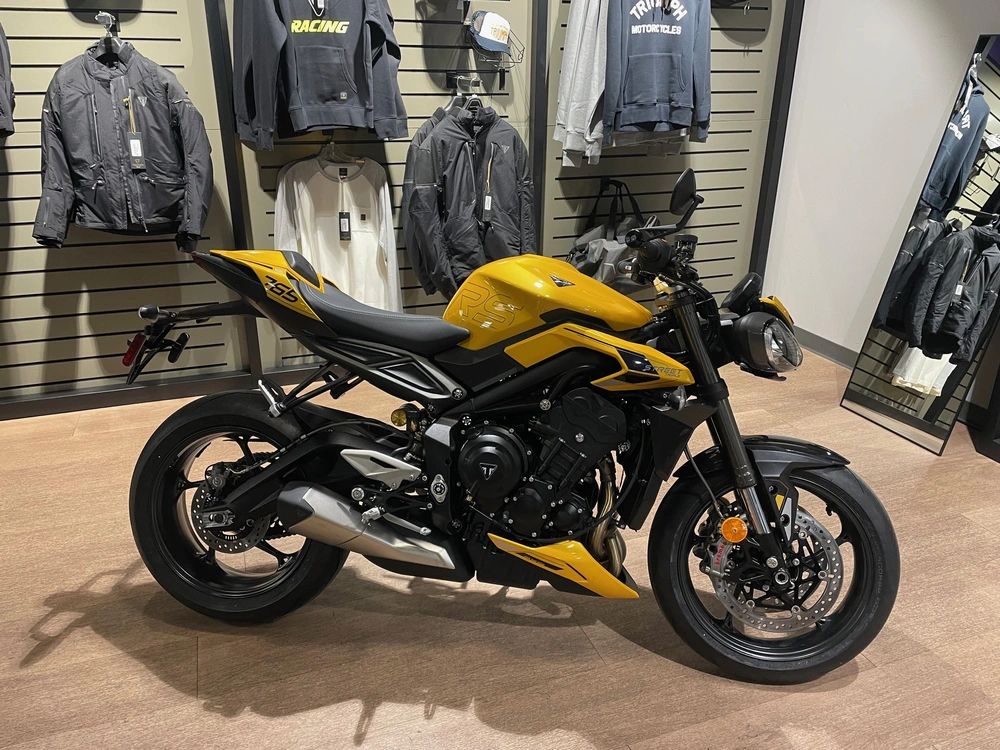 2026 Triumph Street Triple 765 Rs - Cosmic Yellow alt