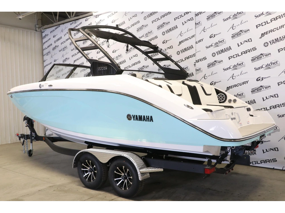 2026 Yamaha 222s alt