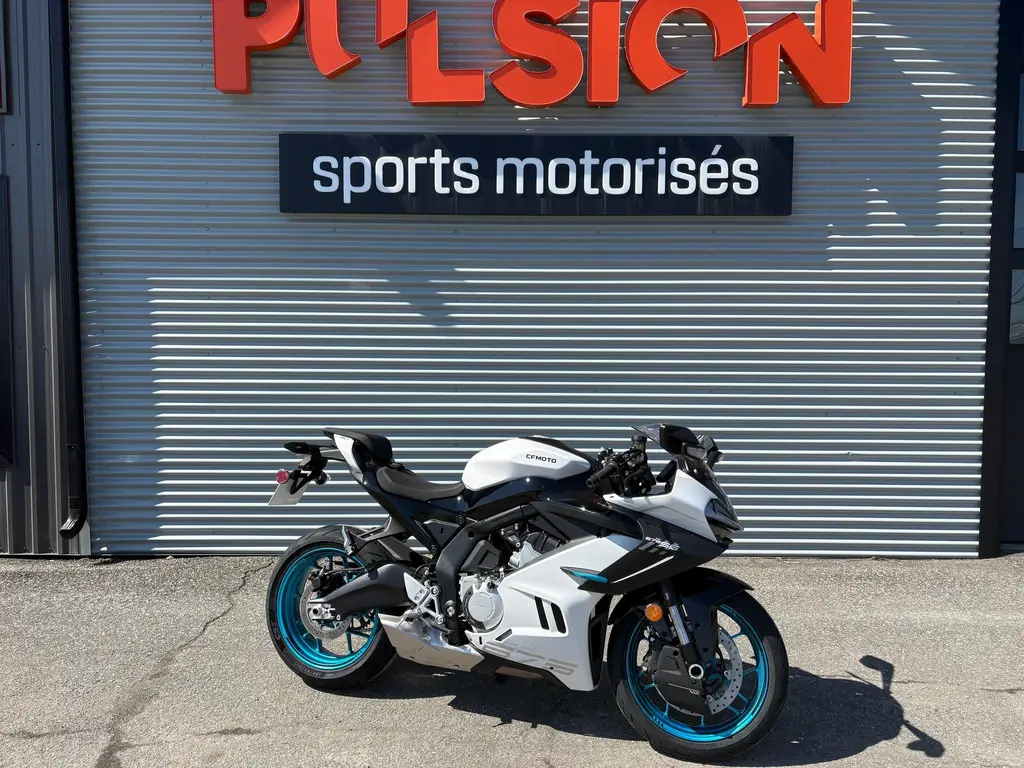 CFMOTO 675 SS  2026
