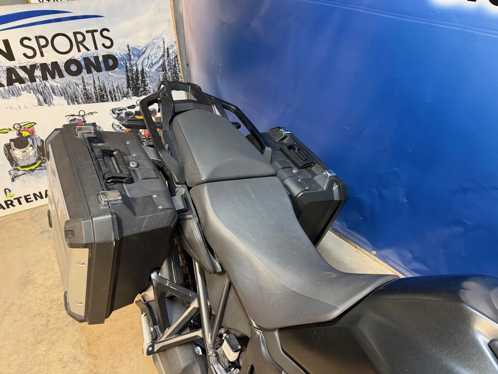 Honda Africa Twin 1000 2018 alt