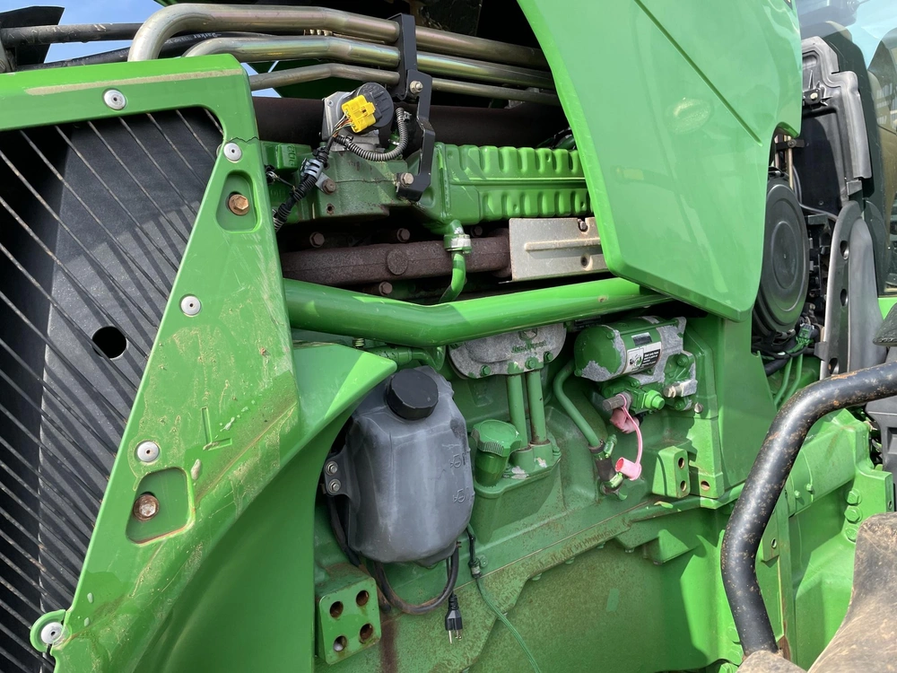 2008 John Deere 8330 alt