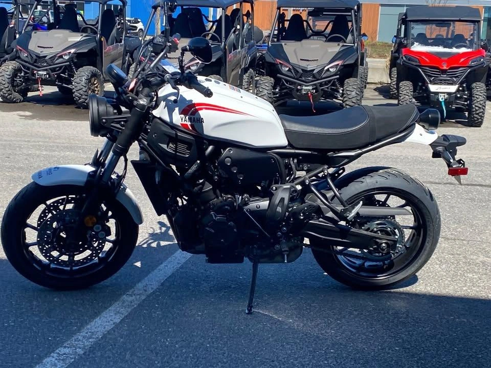 2025 Yamaha Xsr700 Rabais De 2,000$ alt