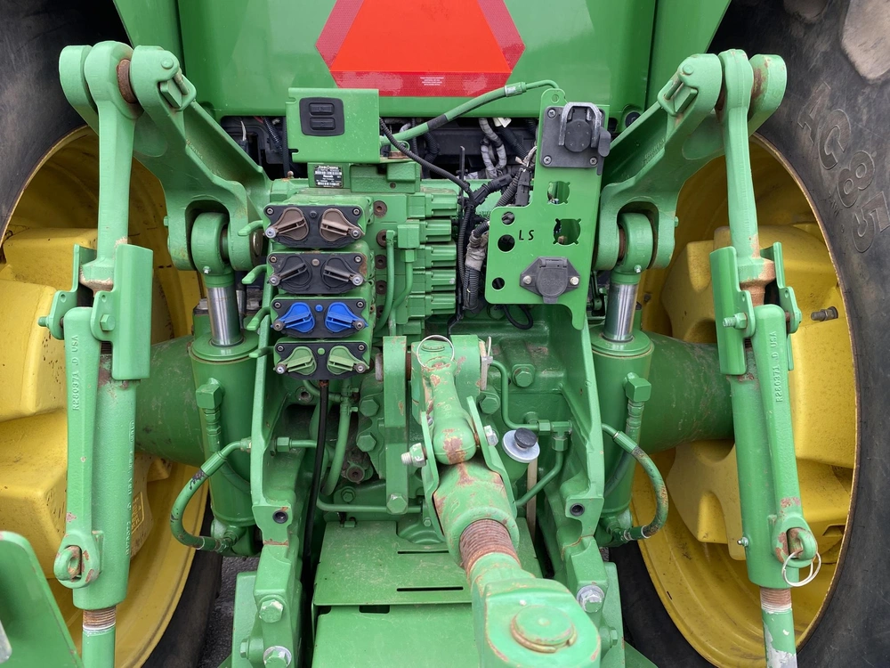 2014 John Deere 8320r alt