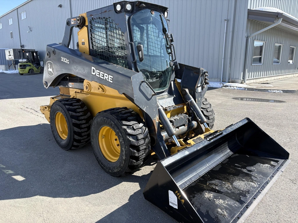 John Deere 332g 2021 alt
