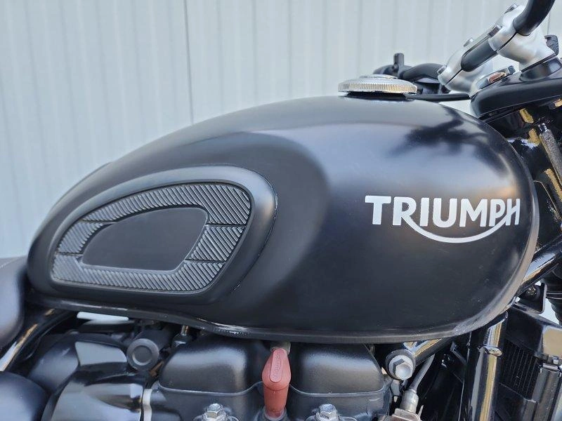 2016 Triumph Street Twin alt